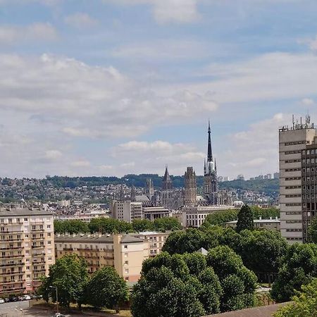 Spacieux F4 Avec Vue Panoramique Et 2 Places De Parking Rouen Luaran gambar